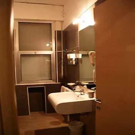 Grand Boston Hotel 4*