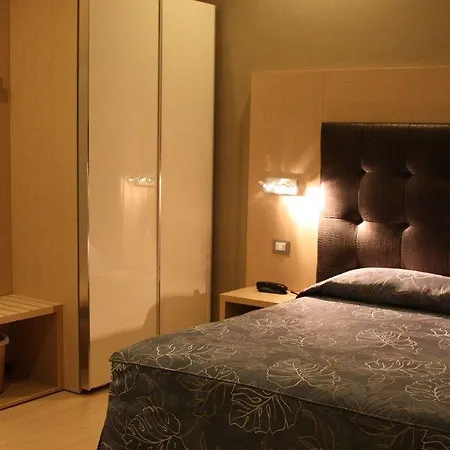 Отель Grand Boston 4*